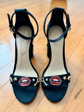 LIKE NEW❗️ALDO Black Suede Ankle-Strap Heels with Red Lip and Gold Accents